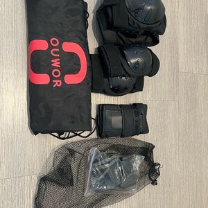 OUWOR Protective Gear Set in Black